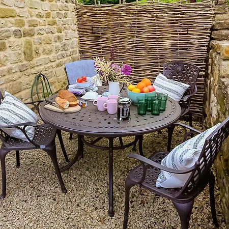 Holiday home Tiggywinkle